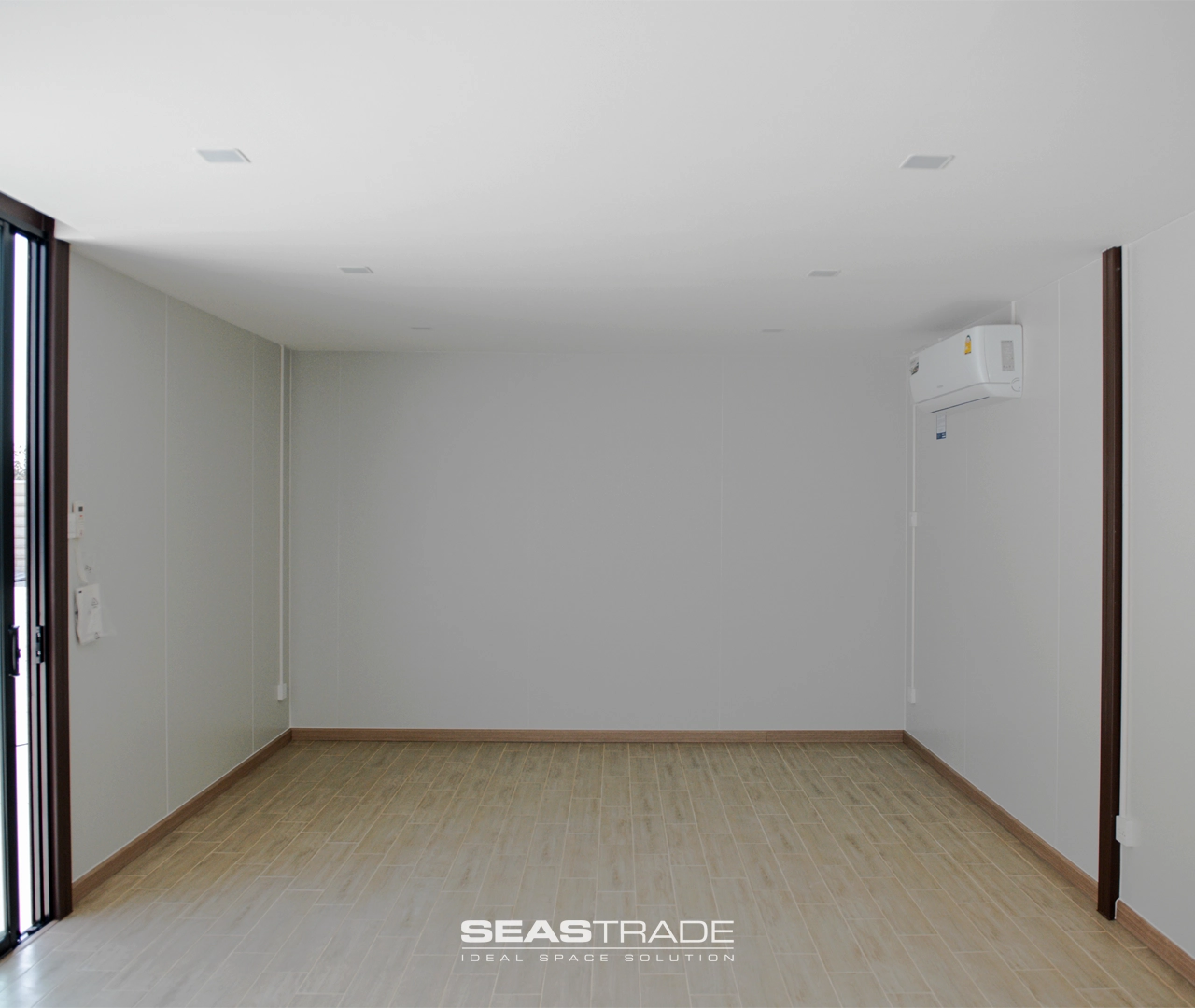 สำนักงานสำเร็จรูปโครงสร้างเหล็ก ครบทุกฟังก์ชันการใช้งาน มาตรฐานสากล ตอบโจทย์ในเรื่องของ ข้อจำกัดด้านพื้นที่ในการประกอบธุรกิจ สามารถตกแต่งต่อเติมได้ตามการใช้งานของคุณ